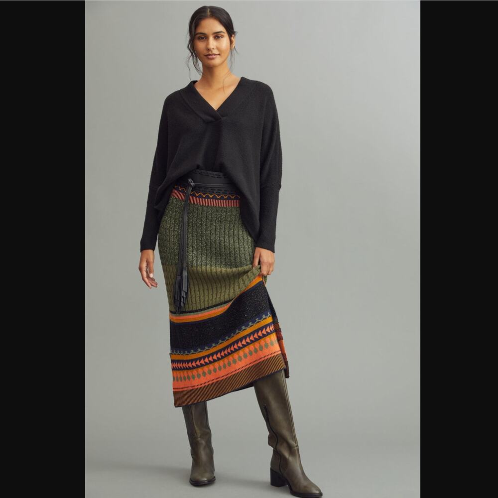 NWT Anthropologie Tianna Black V-Neck Sweater - Small